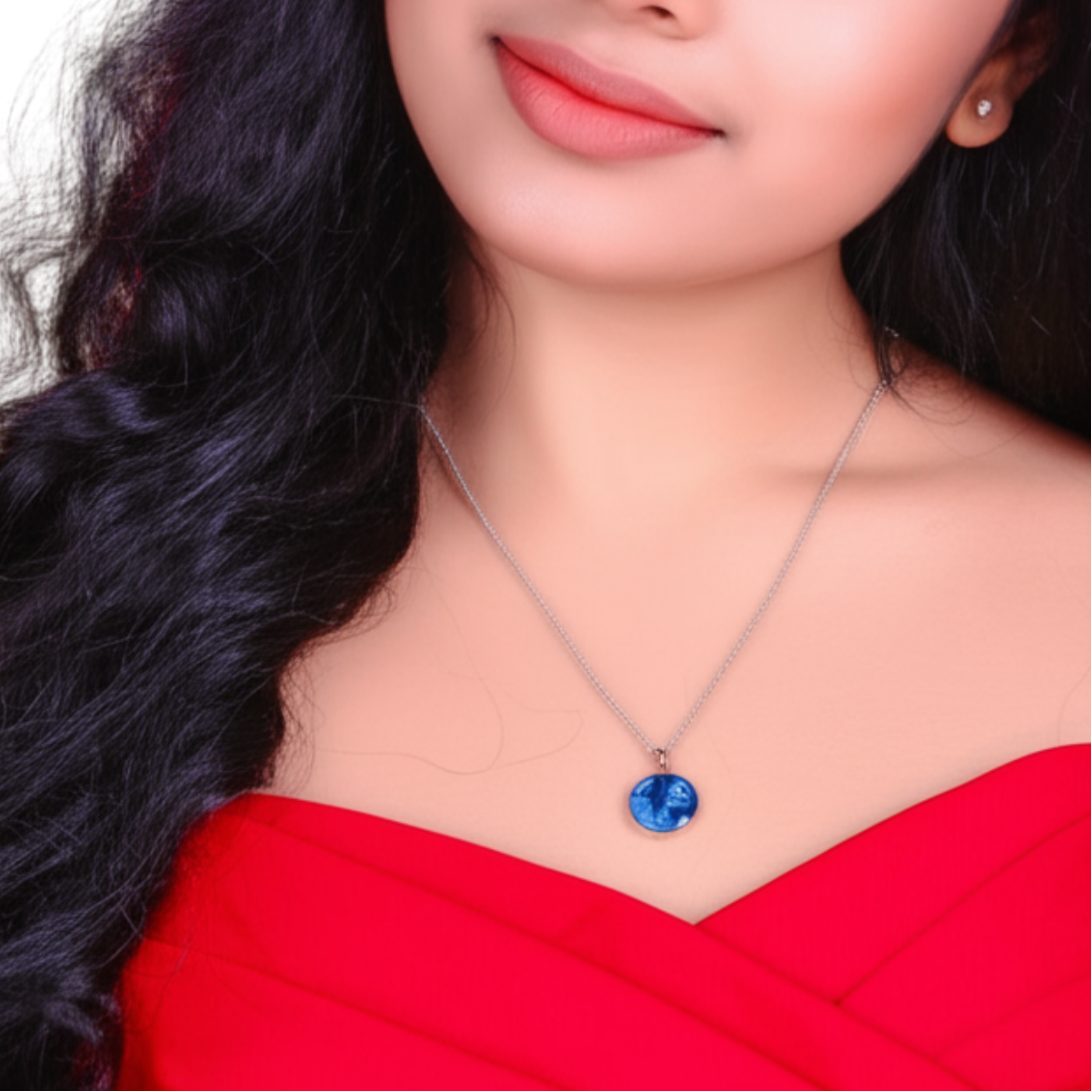 Glow-in-dark-moon-necklace